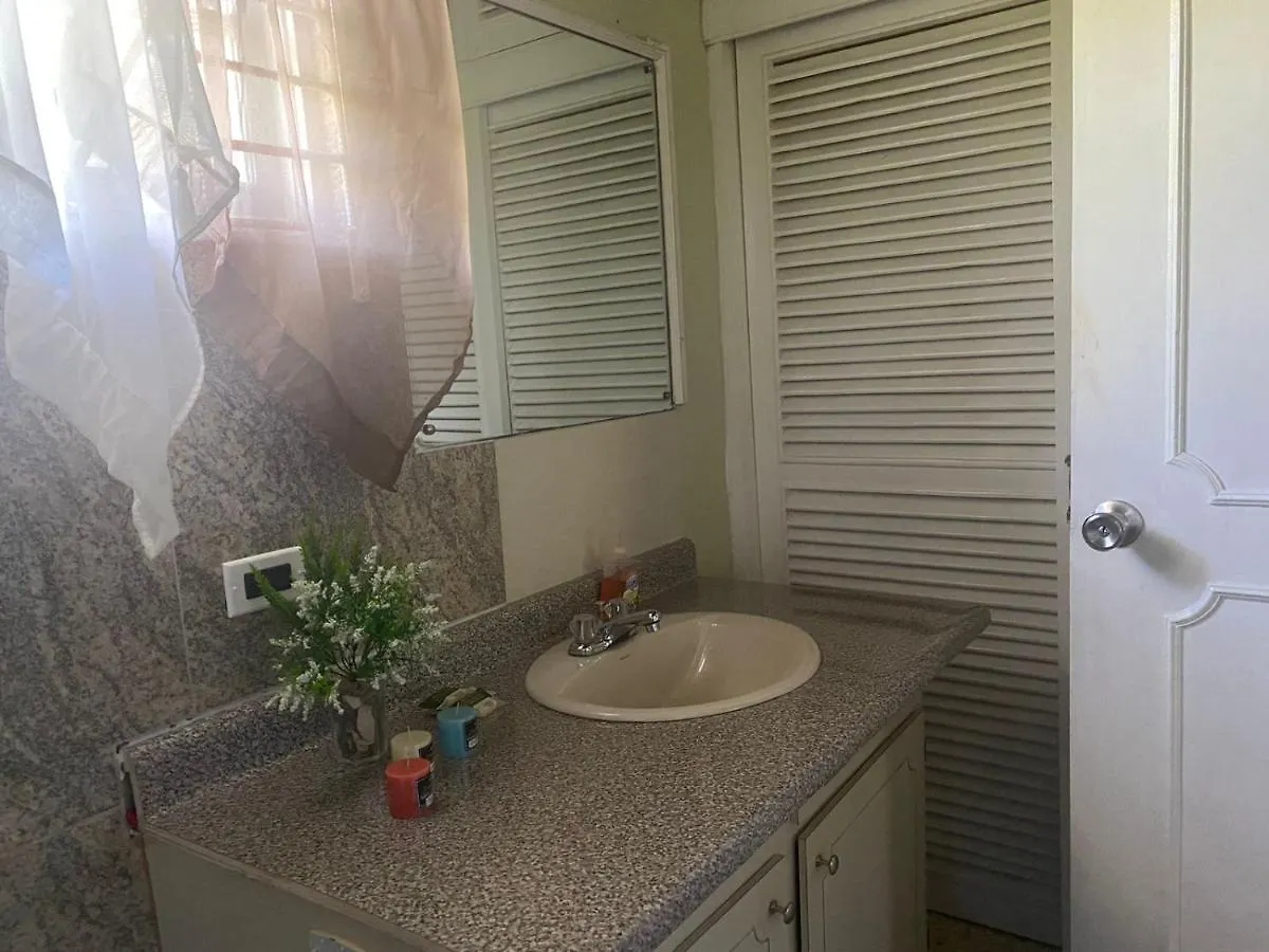 אוצ'ו ריוס Lachemar Guest House