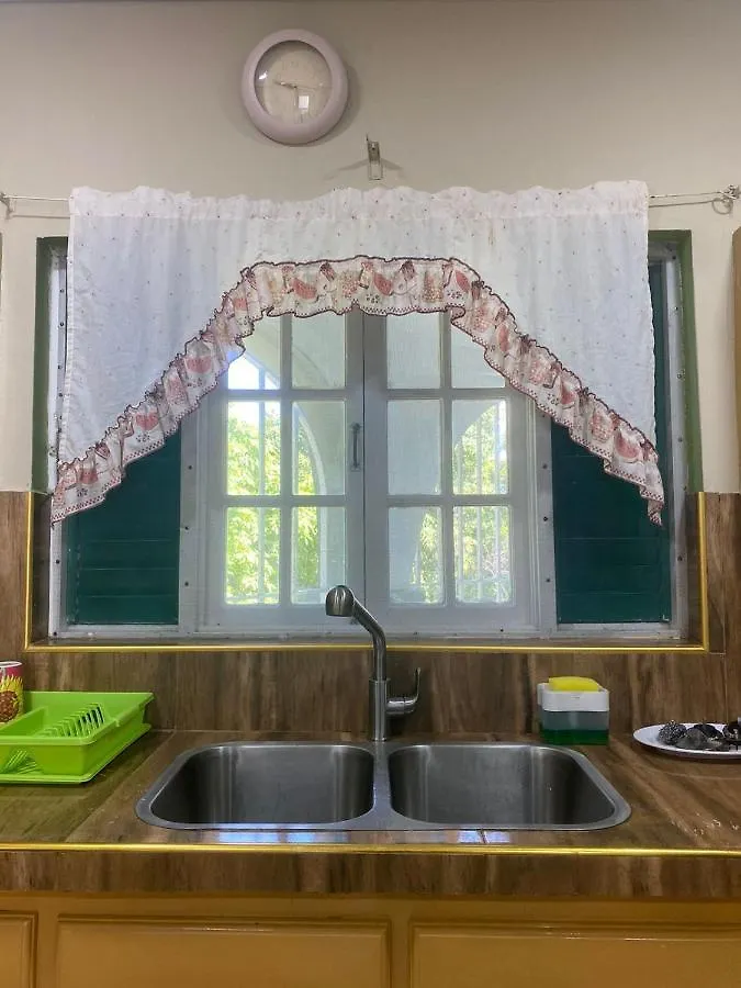 אוצ'ו ריוס Lachemar Guest House